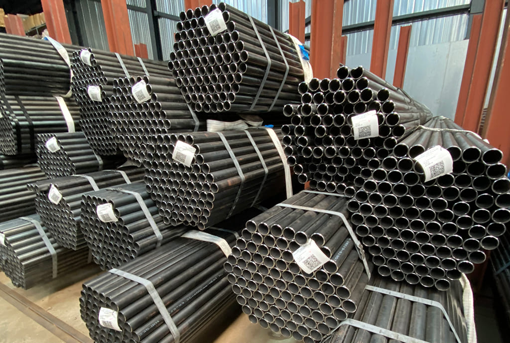 Steel pipes Ø 48.3 x 3.25 mm in stock