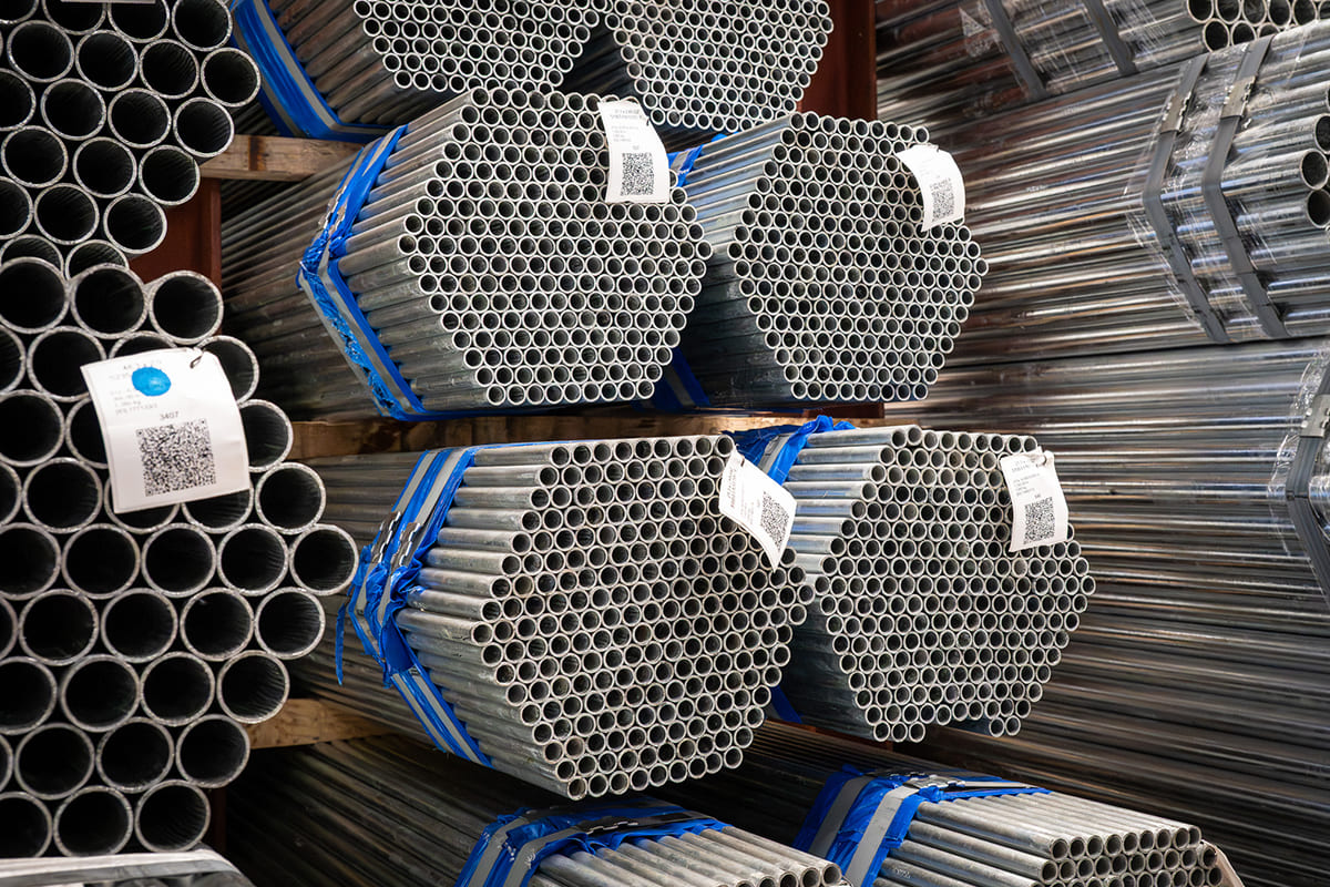 Bundles steel tubes with zinc coating