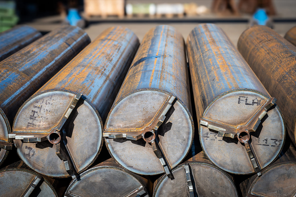 Steel tube piles with construction point