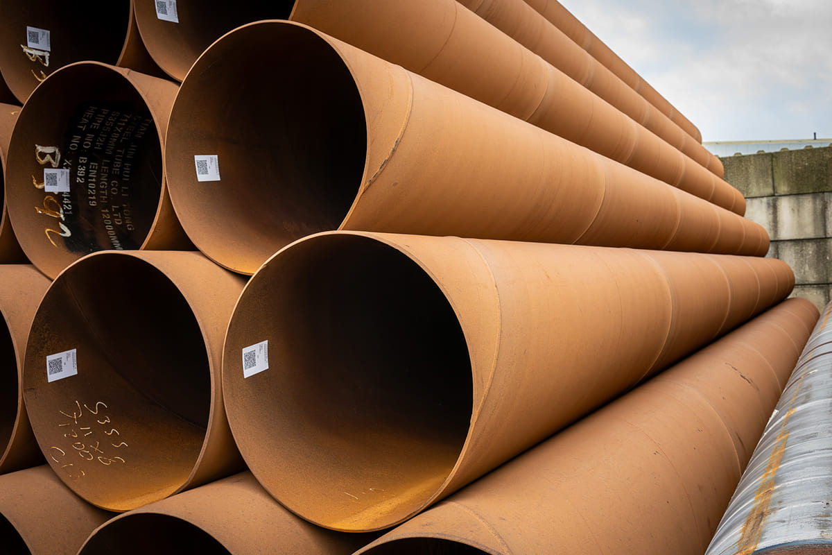 2 Steel tubes spiral welded